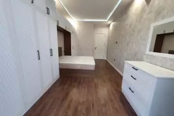 Aylıq Kirayə Yeni Tikili Ağ şəhər Kompleksində