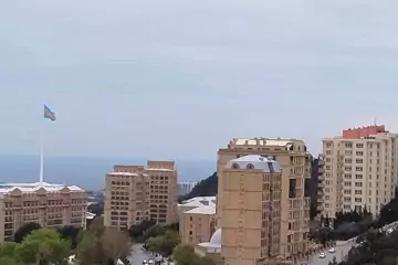 Satılır Köhnə Tikili İçərişəhərdə