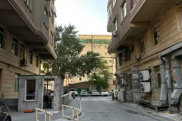 Satılır Yeni Tikili Həsən əliyev (keçmiş İnqilab)da