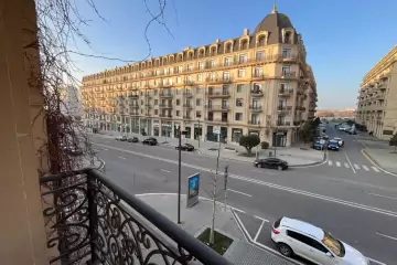 Aylıq Kirayə Yeni Tikili Ağ şəhər Kompleksində