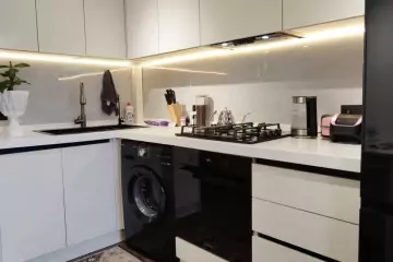 Satılır Köhnə Tikili İçərişəhərdə
