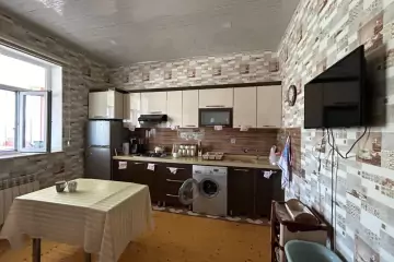 Satılır Həyət Evi Bakıda