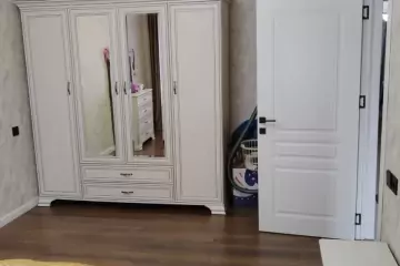 Satılır Köhnə Tikili İçərişəhərdə