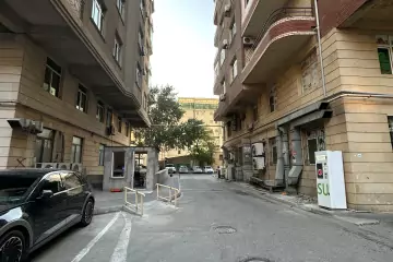 Satılır Yeni Tikili Həsən əliyev (keçmiş İnqilab)da