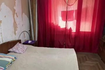 Satılır Köhnə Tikili 8-ci Kilometrdə