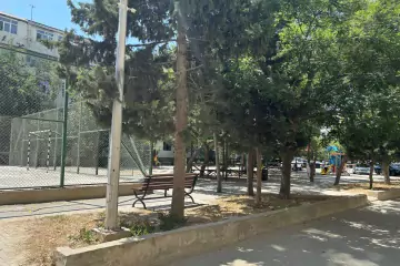 Satılır Köhnə Tikili 8-ci Kilometrdə