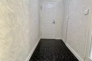 Satılır Köhnə Tikili 2-ci Mikrorayonda