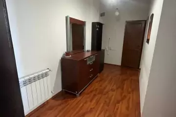 Satılır Yeni Tikili 8-ci Kilometrdə