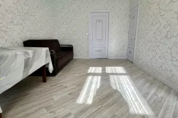 Satılır Köhnə Tikili 2-ci Mikrorayonda