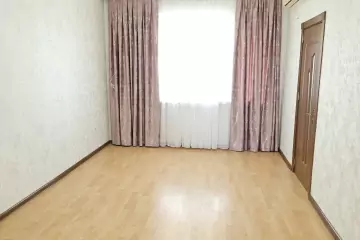 Satılır Köhnə Tikili 2-ci Mikrorayonda