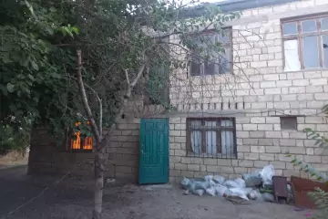 Satılır Həyət Evi Biləcəridə
