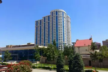 Satılır Yeni Tikili Elmler Akademiyasıda