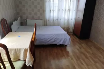 Aylıq Kirayə Köhnə Tikili Xalqlar Dostluğuda