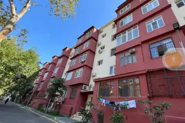 Aylıq Kirayə Köhnə Tikili Xalqlar Dostluğuda