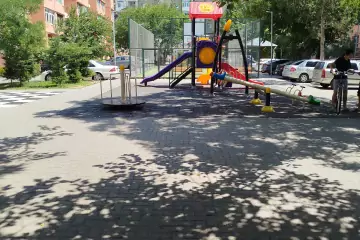 Aylıq Kirayə Köhnə Tikili Xalqlar Dostluğuda