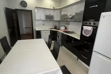 Satılır Yeni Tikili 8-ci Kilometrdə