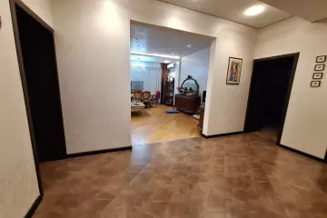 Satılır Yeni Tikili Elmler Akademiyasıda
