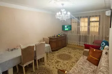 Satılır Köhnə Tikili 4-cü Mikrorayonda