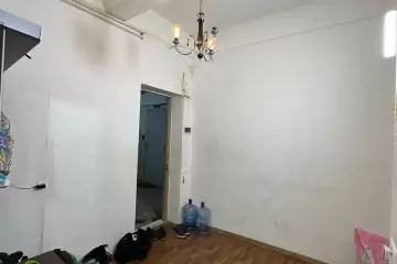 Satılır Köhnə Tikili Beşmərtəbədə