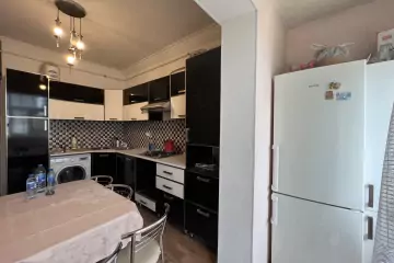 Satılır Köhnə Tikili Qaraçuxurda