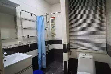 Satılır Köhnə Tikili Qaraçuxurda