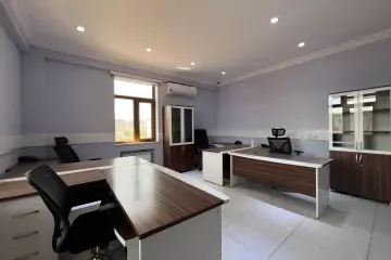 Satılır Ofis 7-ci Mikrorayonda