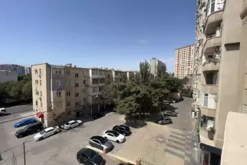 Satılır Yeni Tikili 7-ci Mikrorayonda