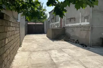 Satılır Həyət Evi Buzovnada