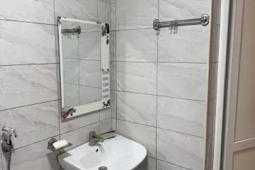 Satılır Köhnə Tikili Ukraniya Dairəsida
