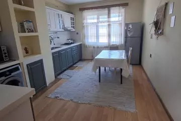 Satılır Köhnə Tikili Buzovnada