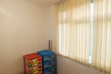 Satılır Köhnə Tikili 4-cü Mikrorayonda