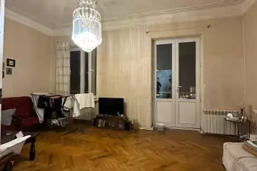 Satılır Köhnə Tikili Beşmərtəbədə