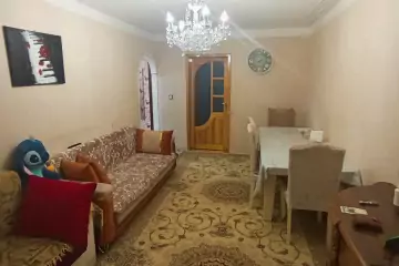 Satılır Köhnə Tikili 4-cü Mikrorayonda
