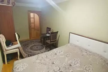 Satılır Köhnə Tikili 4-cü Mikrorayonda