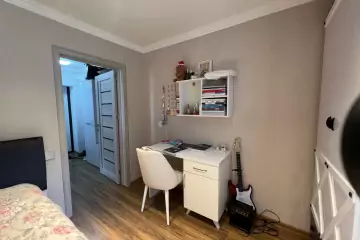 Satılır Köhnə Tikili Zabitlər Parkı