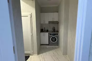 Satılır Yeni Tikili Qurtuluş 93da