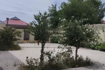 Satılır Həyət Evi Buzovnada