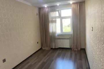 Satılır Köhnə Tikili 8-ci Kilometrdə