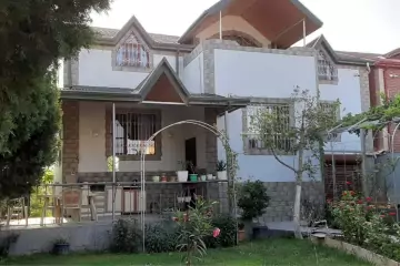 Satılır Həyət Evi Buzovnada