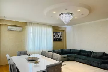 Günlük Kirayə Yeni Tikili Ağ şəhər Kompleksində 