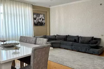Günlük Kirayə Yeni Tikili Ağ şəhər Kompleksində