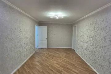 Satılır Köhnə Tikili 8-ci Kilometrdə
