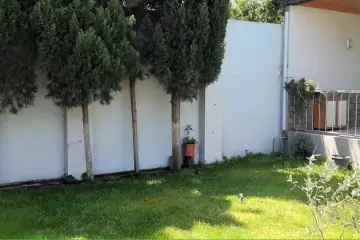 Satılır Həyət Evi Buzovnada