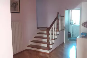 Satılır Həyət Evi Buzovnada