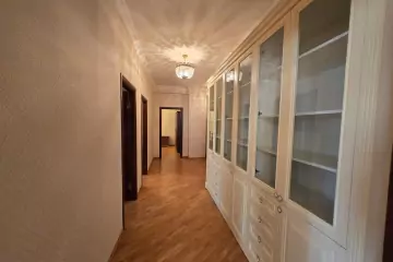 Aylıq Kirayə Yeni Tikili Mərkəzdə