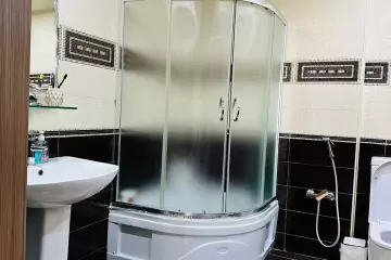 Günlük Kirayə Yeni Tikili Ağ şəhər Kompleksində