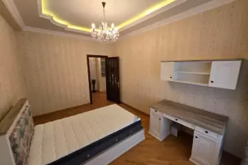 Aylıq Kirayə Yeni Tikili Mərkəzdə