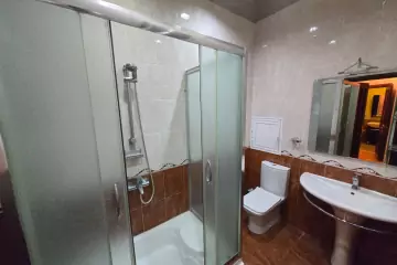 Aylıq Kirayə Yeni Tikili Mərkəzdə