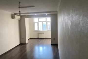 Satılır Köhnə Tikili 8-ci Kilometrdə