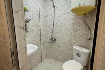 Satılır Yeni Tikili Qurtuluş 93da